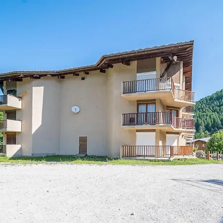 Auriac - A01- 4 Pers Appartement Allos