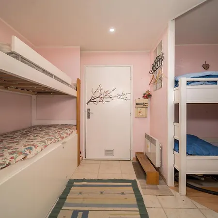 Auriac - A01- 4 Pers Appartement Allos