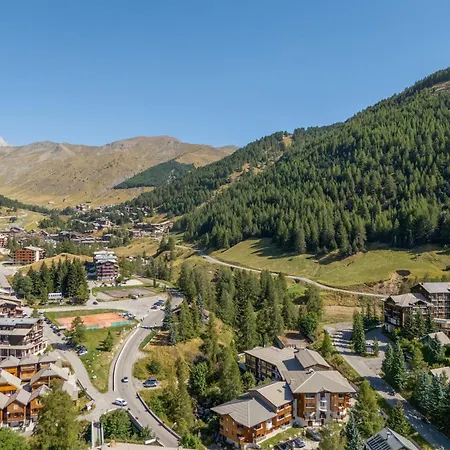 Auriac - A01- 4 Pers * Allos